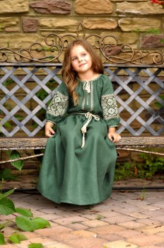 Дитяча сукня з натурального льону