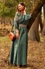 Вражаючий комплект - чоловіча вишиванка глибокого зеленого відтінку та жіноча вишита сукня в пол